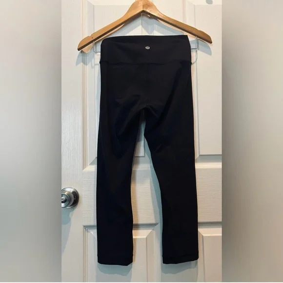 lululemon athletica Classic Black Leggings - Picture 4 of 4